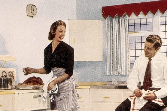 A 1950s advertisement for the paint company Robbialac, depicting a couple preparing food. (Photo by Getty Images)