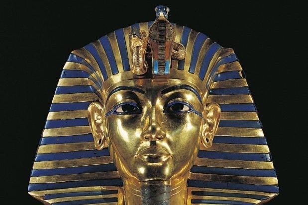 Golden funerary mask of Tutankhamun, inlaid with lapis lazuli, obsidian and turquoise. (Photo By DEA / G. DAGLI ORTI/De Agostini/Getty Images)